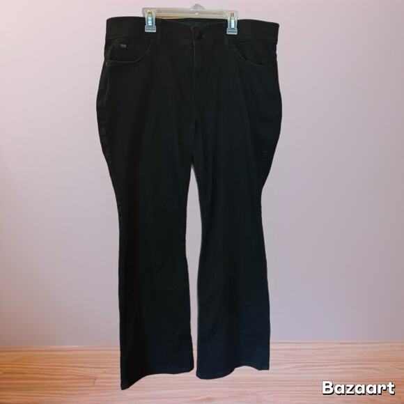 Lee Jeans Mid Rise Bootcut Black Flex Motion Waistband Women’s 16 Petite - Picture 1 of 7